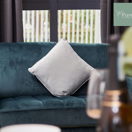 Stunning 5 Bed Manchester House With Parking By Purestay Short Lets & Serviced Accommodation Bagian luar foto