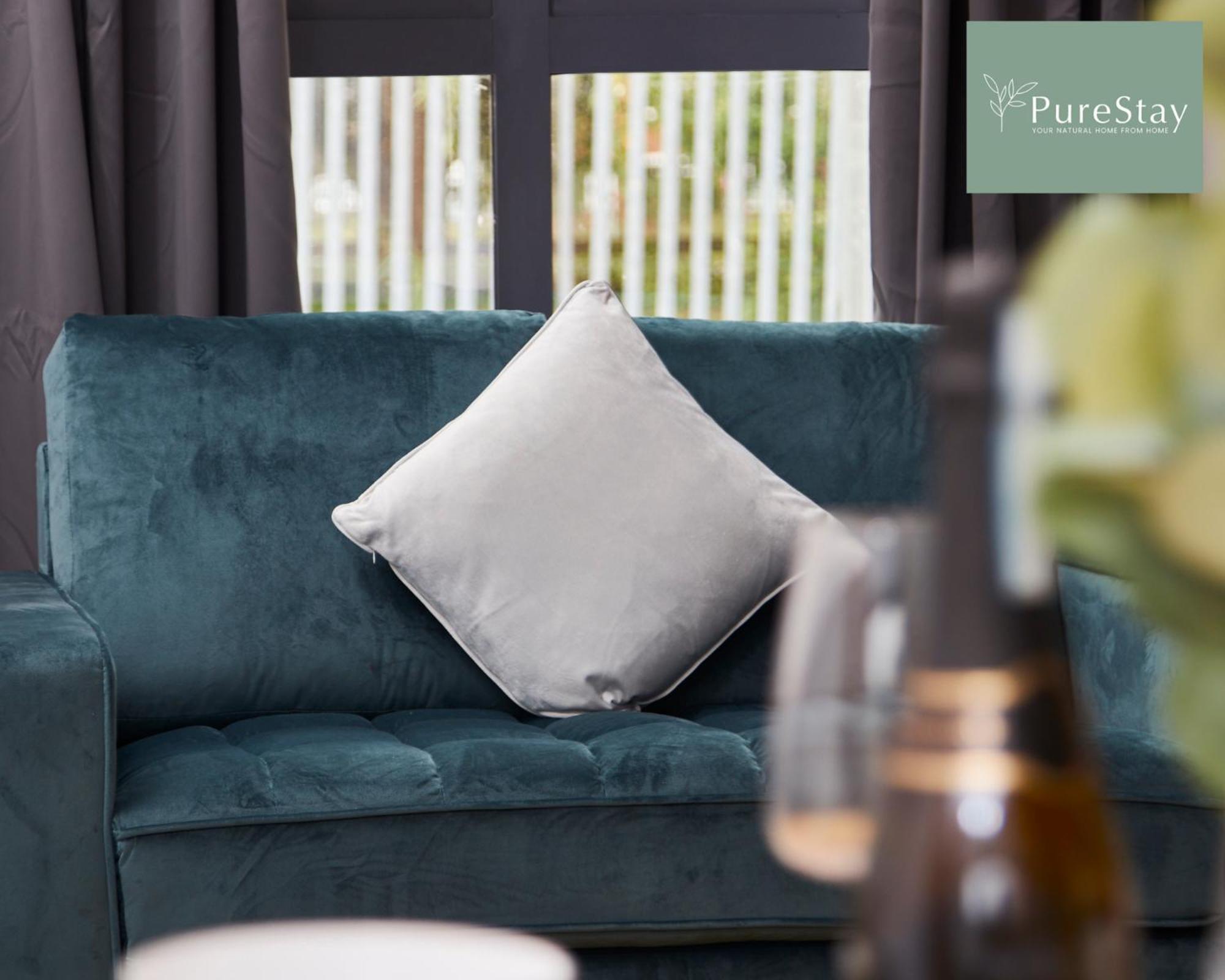 Stunning 5 Bed Manchester House With Parking By Purestay Short Lets & Serviced Accommodation Bagian luar foto
