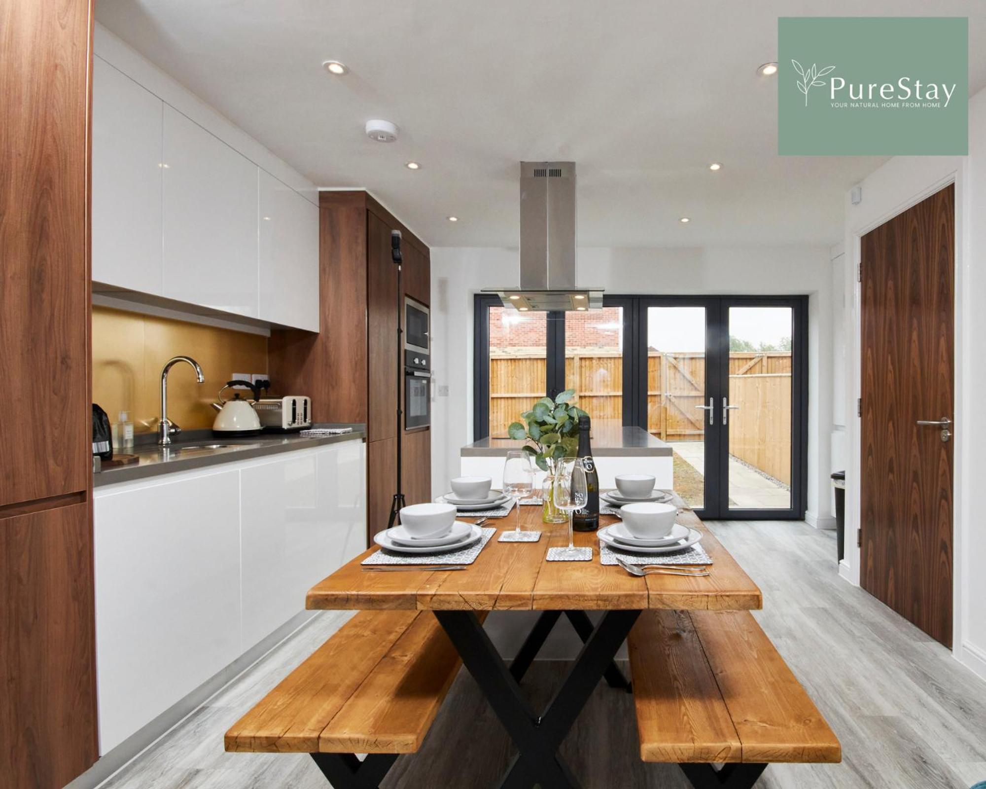 Stunning 5 Bed Manchester House With Parking By Purestay Short Lets & Serviced Accommodation Bagian luar foto
