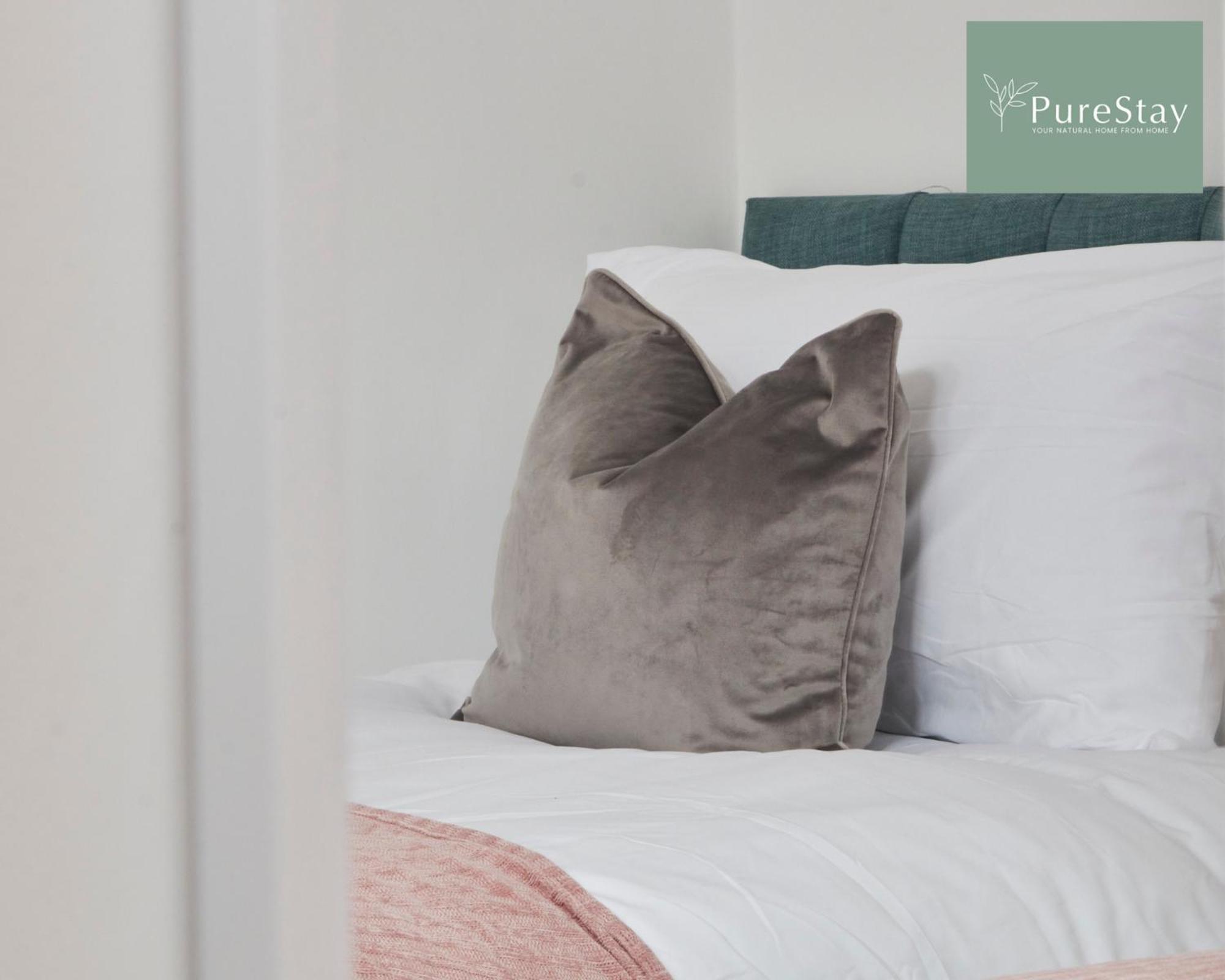 Stunning 5 Bed Manchester House With Parking By Purestay Short Lets & Serviced Accommodation Bagian luar foto