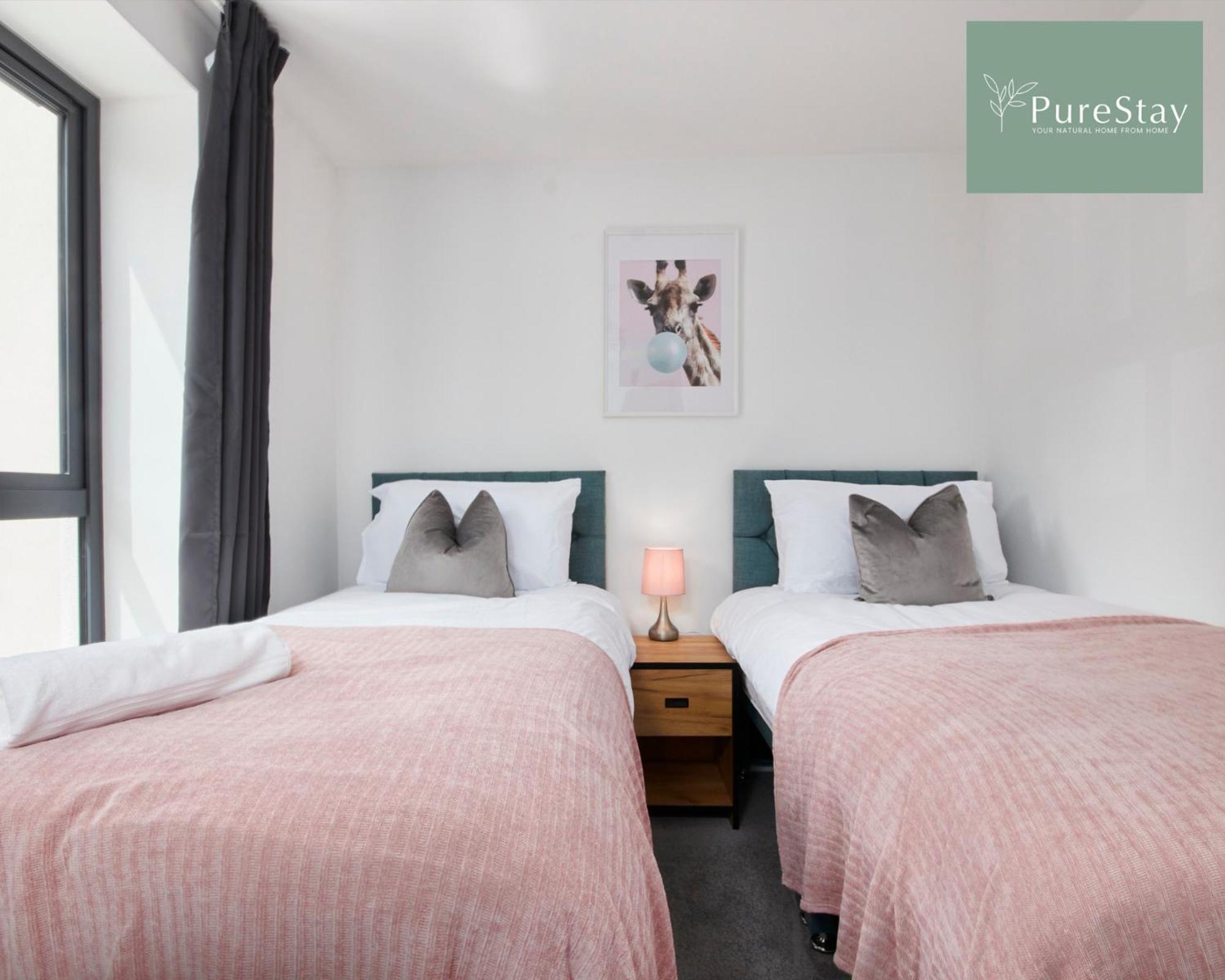 Stunning 5 Bed Manchester House With Parking By Purestay Short Lets & Serviced Accommodation Bagian luar foto