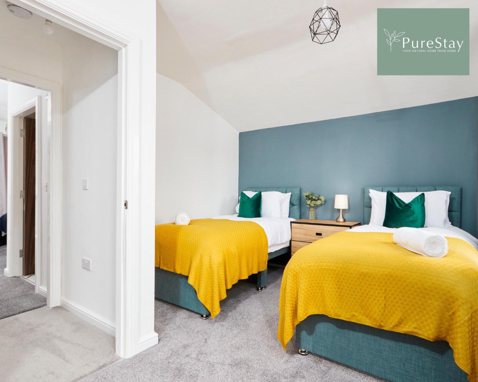 Stunning 5 Bed Manchester House With Parking By Purestay Short Lets & Serviced Accommodation Bagian luar foto