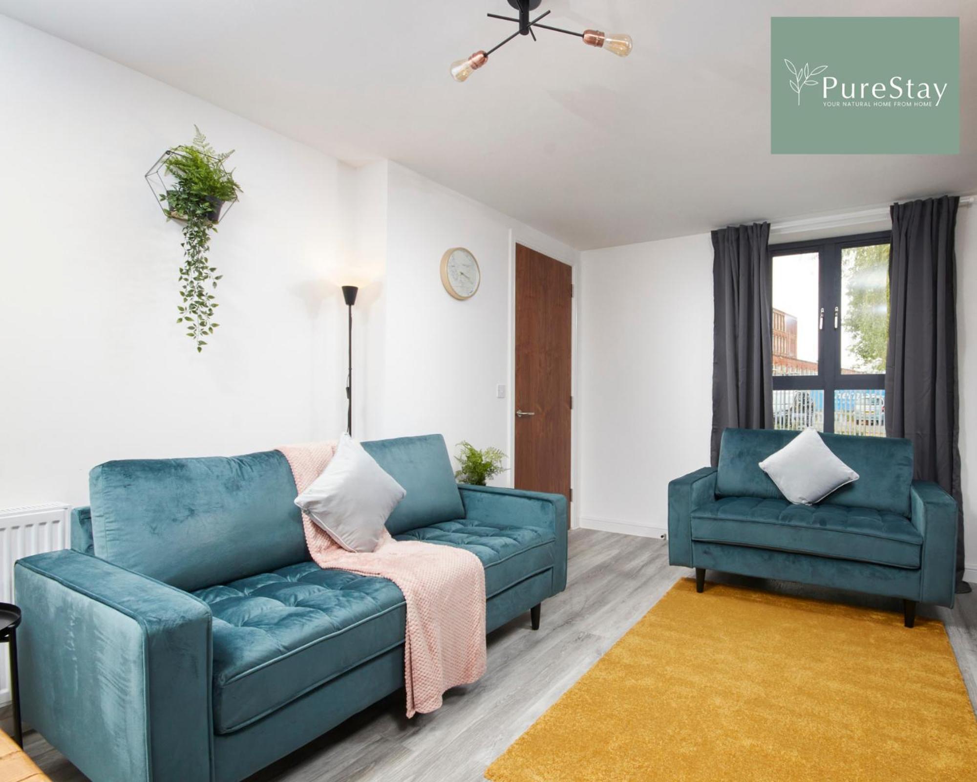 Stunning 5 Bed Manchester House With Parking By Purestay Short Lets & Serviced Accommodation Bagian luar foto