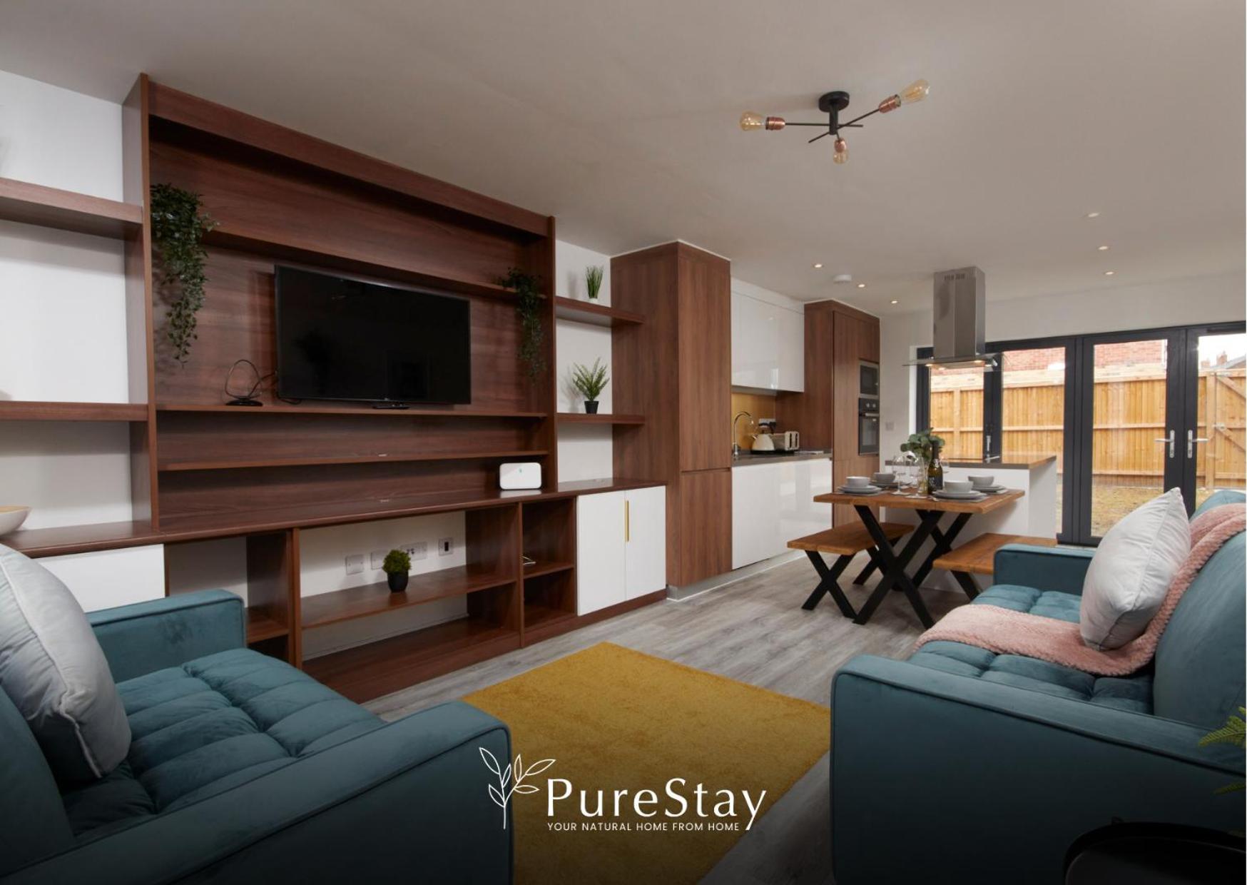 Stunning 5 Bed Manchester House With Parking By Purestay Short Lets & Serviced Accommodation Bagian luar foto