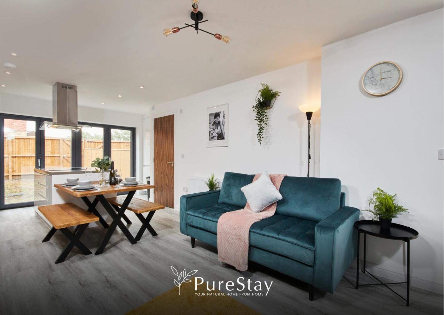 Stunning 5 Bed Manchester House With Parking By Purestay Short Lets & Serviced Accommodation Bagian luar foto